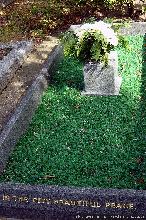 Detail from the grave of Ebenezer Howard, founder of the Garden City movement