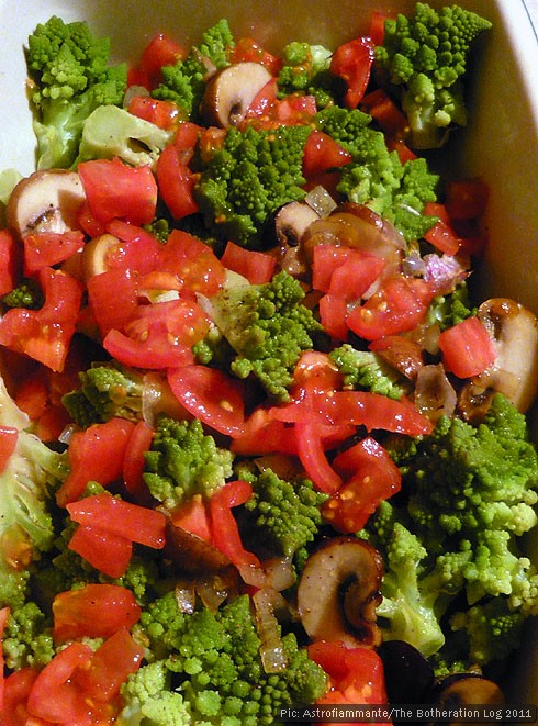 Romanesco cauliflower and tomatoes in a dish