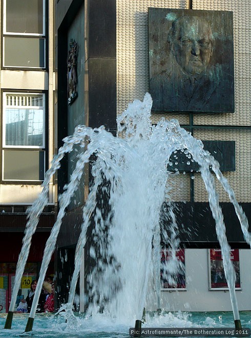 Memorial plaque to Lewis Silkin and fountain in Town Square, Stevenage